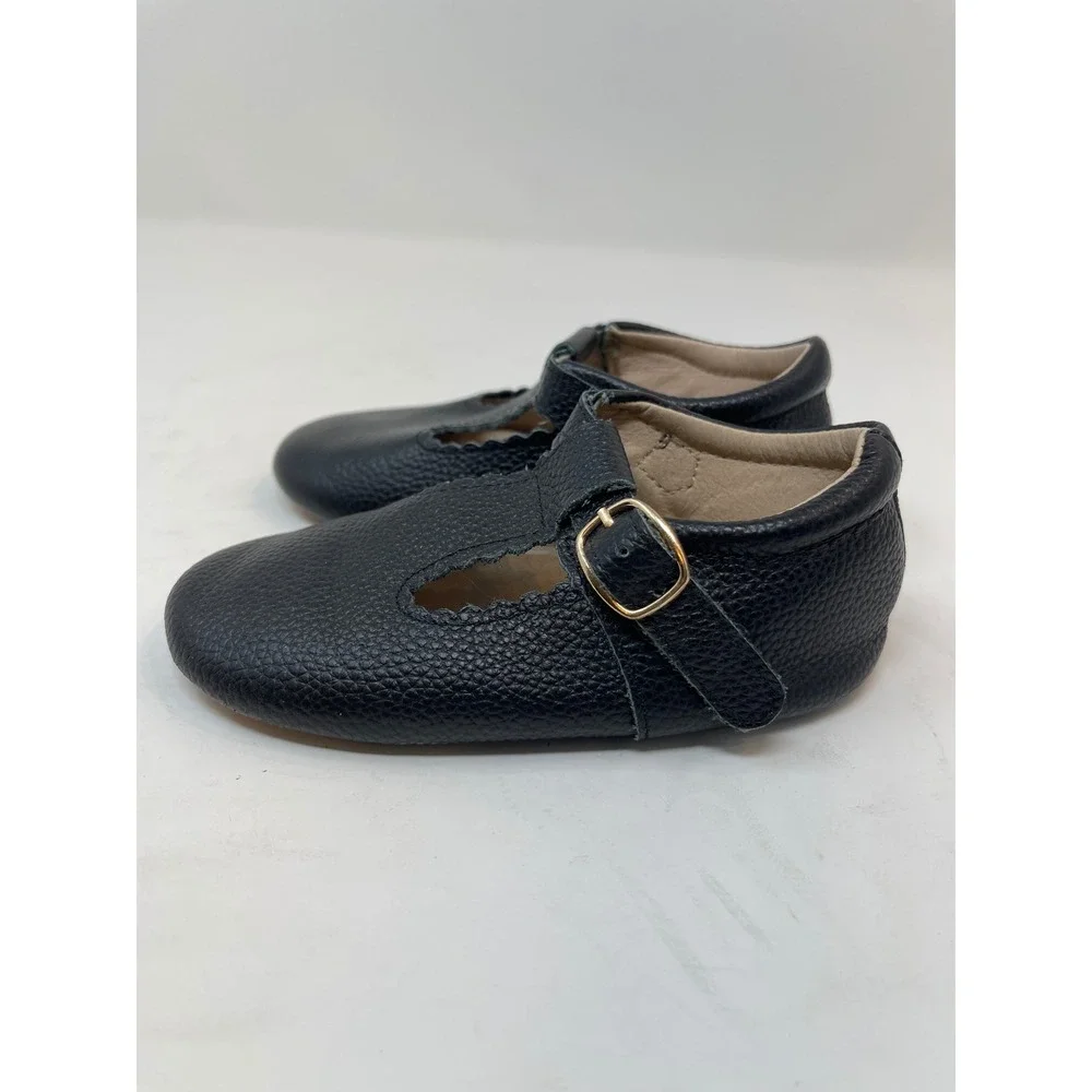 Picki Pair T-Strap Shoes Kids Size 8‎ Black Excellent Scalloped Leather Flats